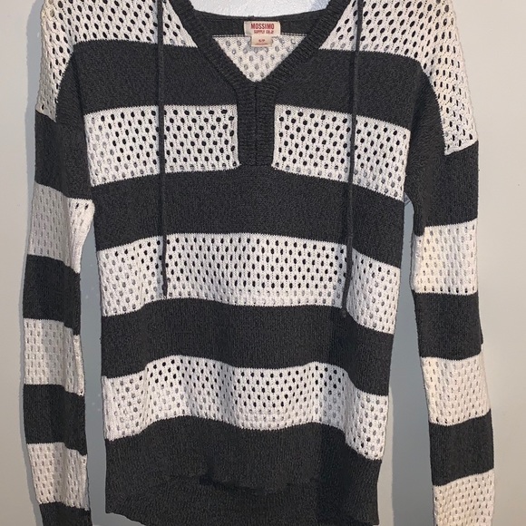 Mossimo,Crochet pullover hooded sweatshirt. - Picture 4 of 5